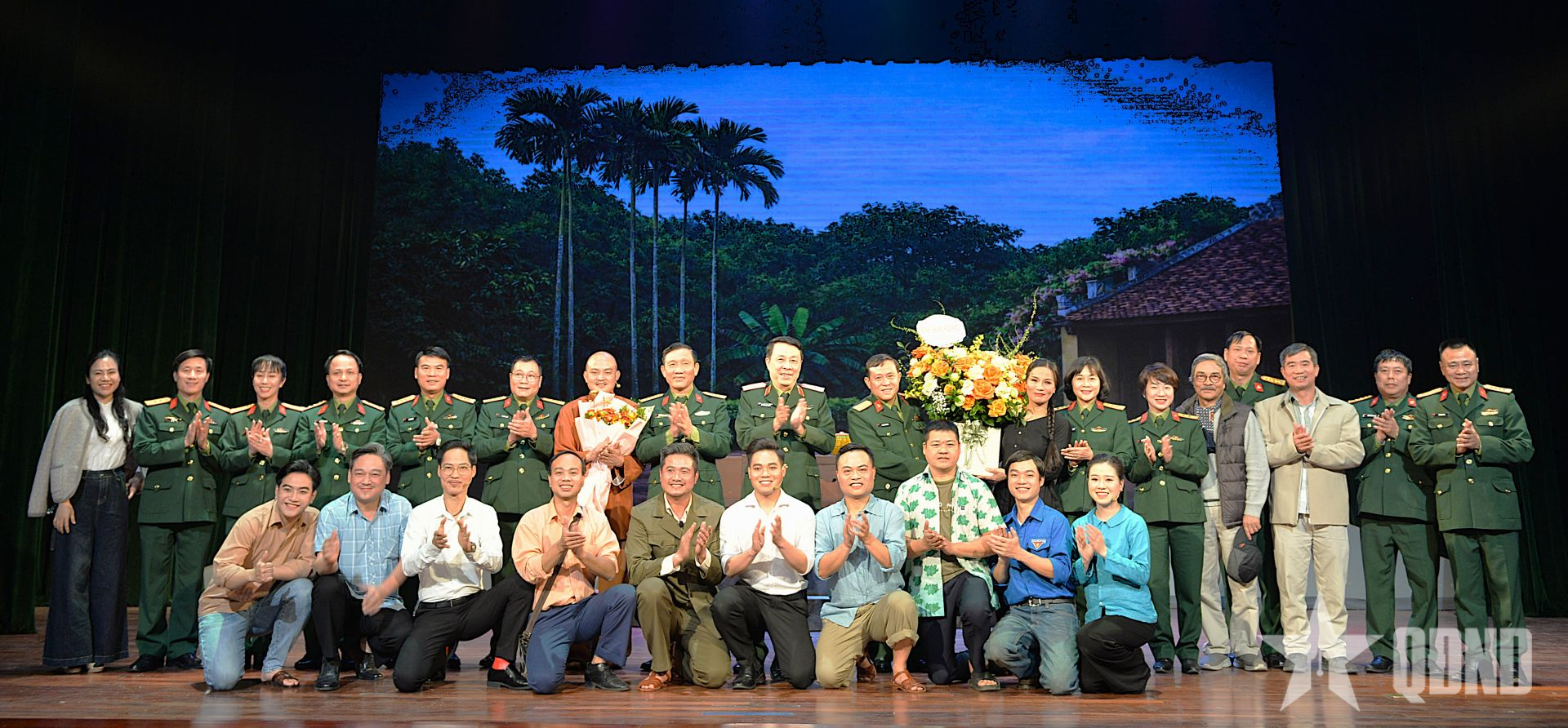 Nhà hát Chèo Quân đội tổng duyệt vở diễn “Chuyện làng”